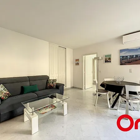 Proche Plages Avec Piscine, Sauna, Parking Et Climatisation - Fr-1-647-23 Appartement Menton
