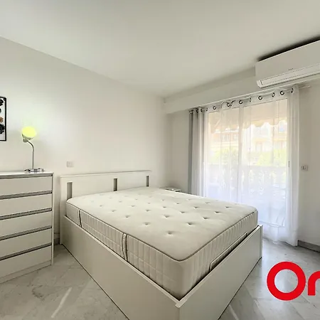 Proche Plages Avec Piscine, Sauna, Parking Et Climatisation - Fr-1-647-23 Appartement *
