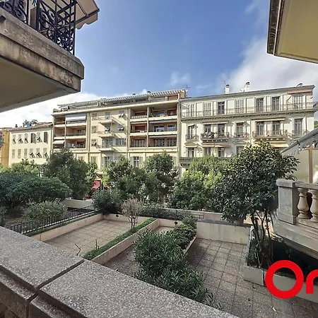 Proche Plages Avec Piscine, Sauna, Parking Et Climatisation - Fr-1-647-23 Appartement *